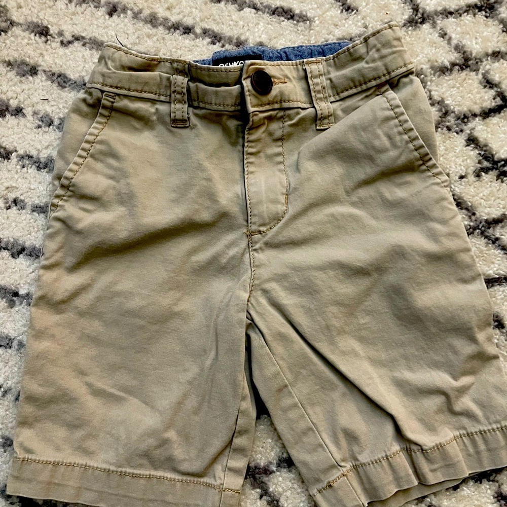 —SOLD—Osh Kosh khaki shorts with belt loops 5T